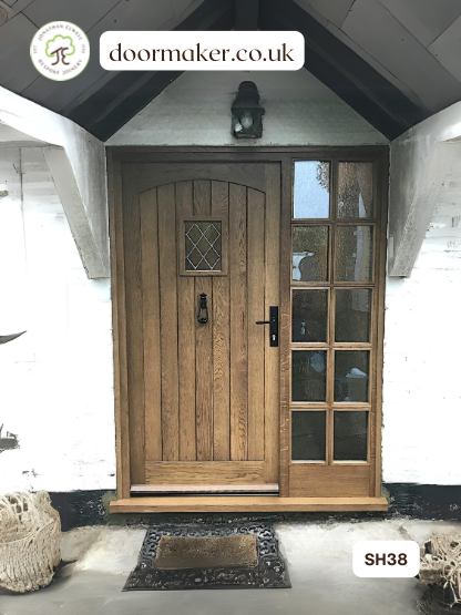 cottage style door swept head and sidelight european oak