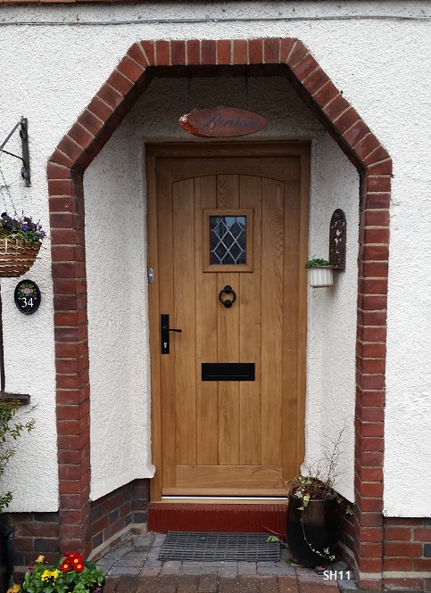 oak cottage door swept head